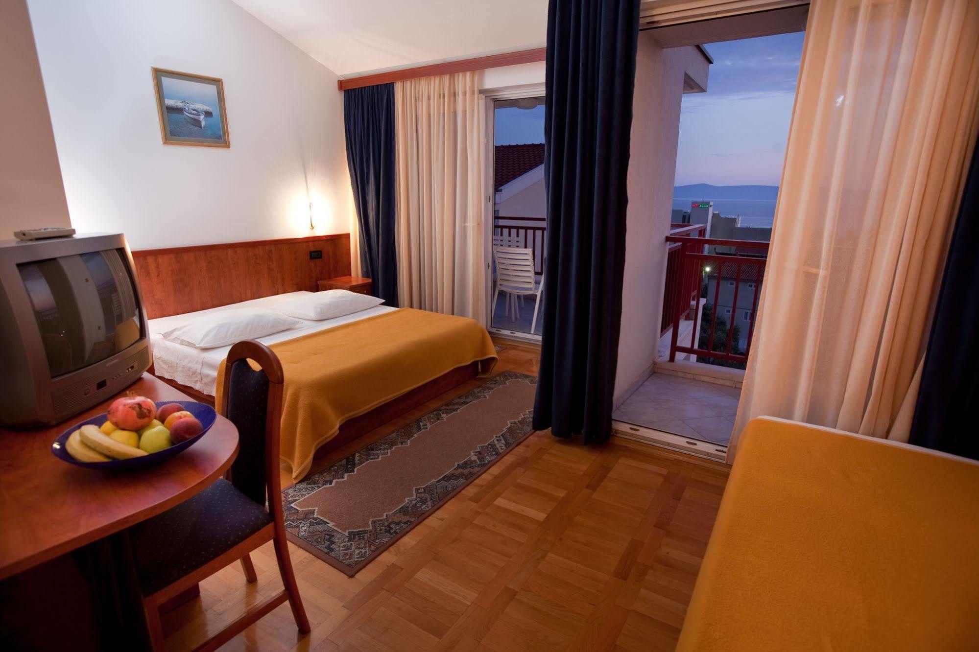 Villa Vinka Tučepi Exterior foto